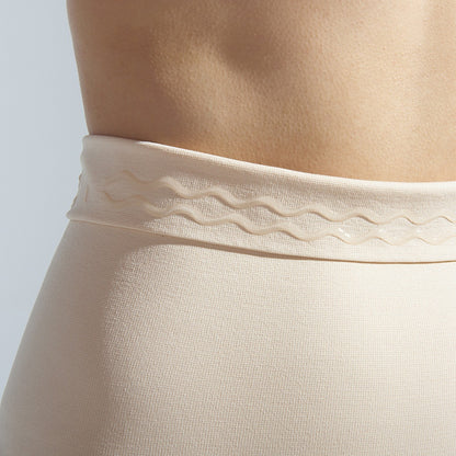 No-Roll Shaping Shorts